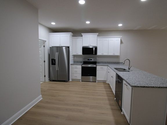 4th image of 326 S 5th St #326