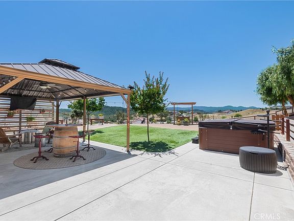 4th image of 3415 Lakeside Village Dr