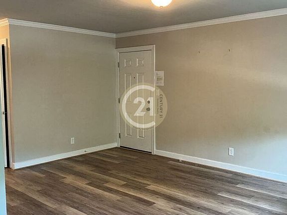 2nd image of 318 W 36th St APT 6