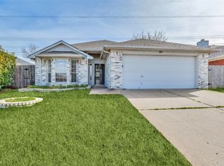 800 Ponselle Dr, Arlington, TX 76001