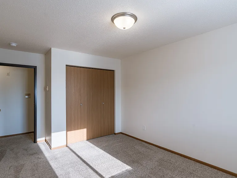 Fargo, ND Eagle Run Apartments | Bedroom