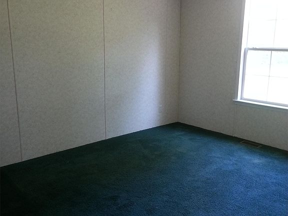 5th image of 1414 Gray Lake Dr