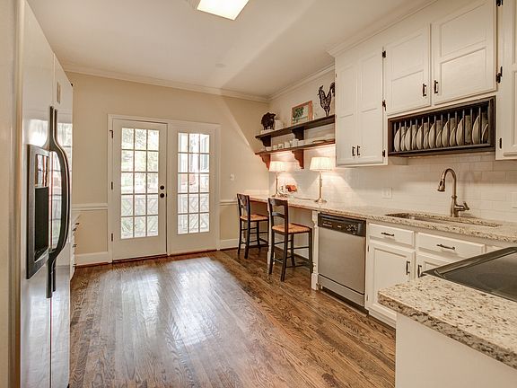 5th image of 6713 Choppy Wood Cres