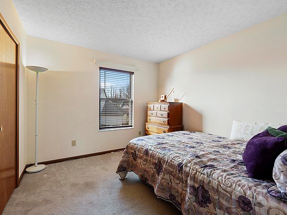 5th image of 675 Caton Dr