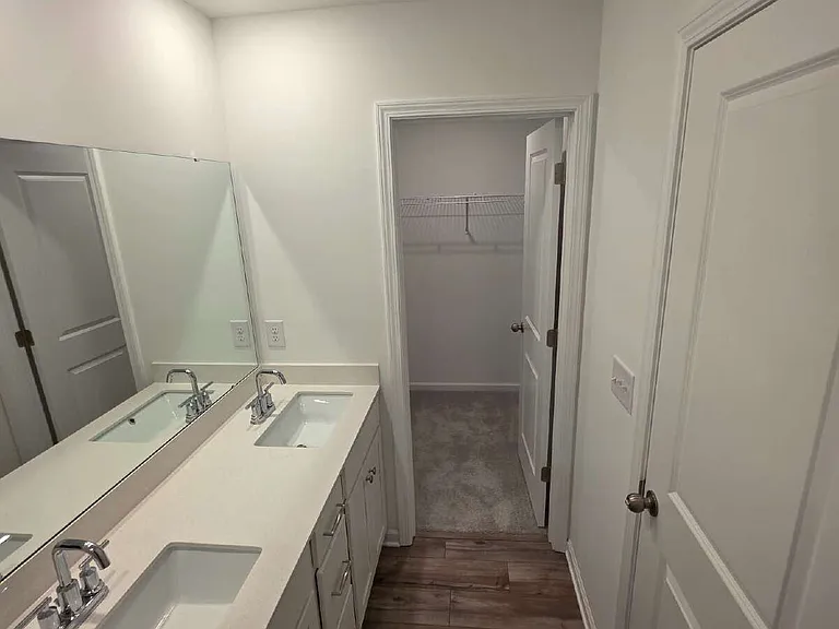 559 Marcus Way — Photo 12