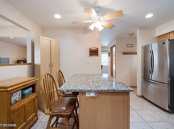 5th image of 3814 S Morton Ave