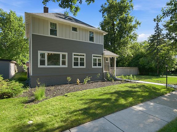 2nd image of 8423 Greenview Ave