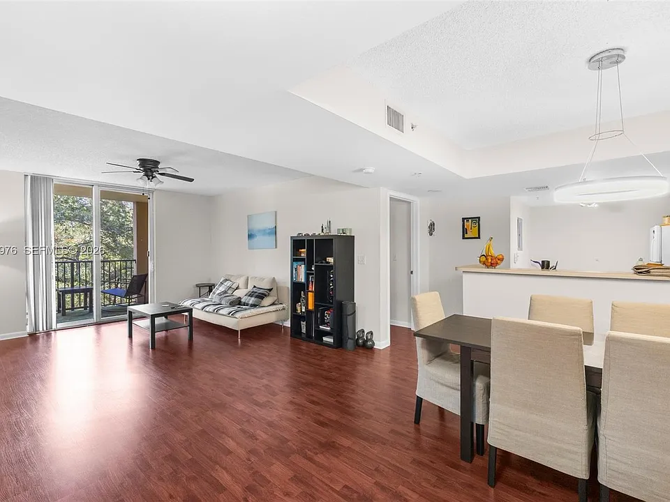 520 SE 5th Ave #2305