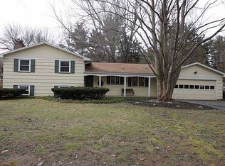 43 Kirklees Rd, Pittsford, NY 14534