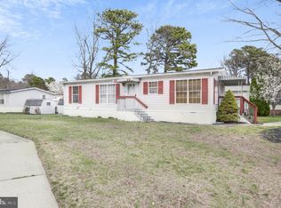 32 Swift Run Dr, Sicklerville, NJ 08081