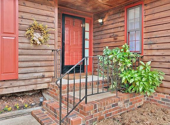 3rd image of 2327 Pathfinder Cir