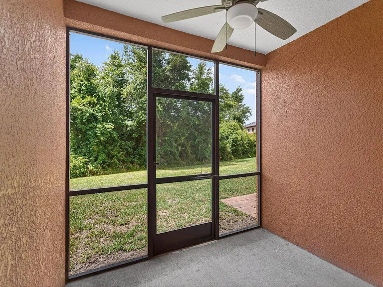 30132 Mossbank Dr — Photo 34