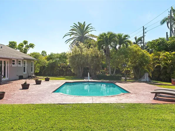 8895 SW 184th Ter, Cutler Bay, FL 33157