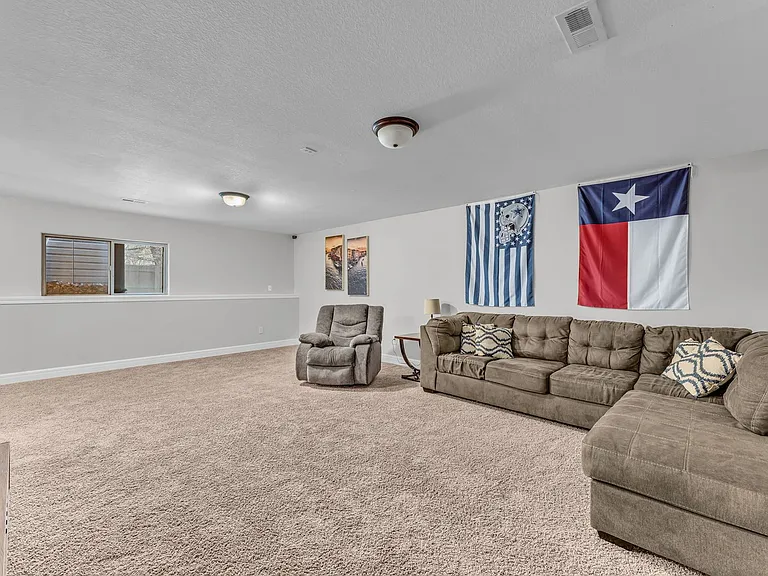 1013 Dagen Ln — Photo 17