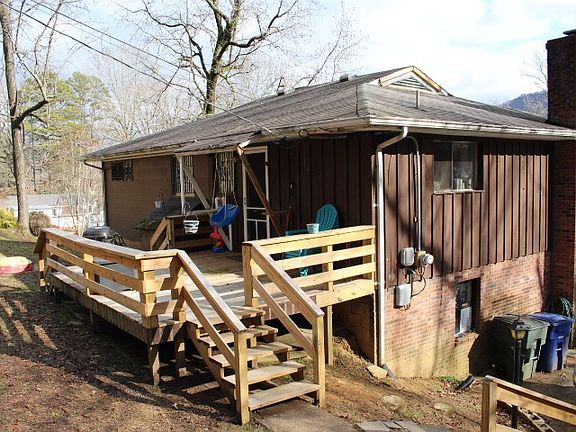 5th image of 323 Shanty Lake Dr