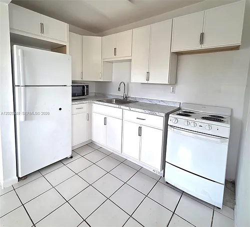 4030 SW 61st Ave #6 Photo 1