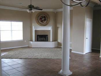 5th image of 632 Christina Dr