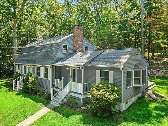 4th image of 274 Laurel Ln