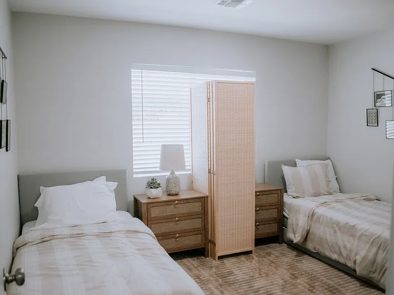 Beautifully Designed 3-bedroom 2-bathroom Home — Photo 29