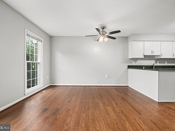 5th image of 4620 Luxberry Dr