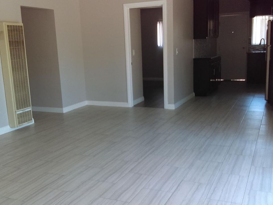 Entrance / Living Room