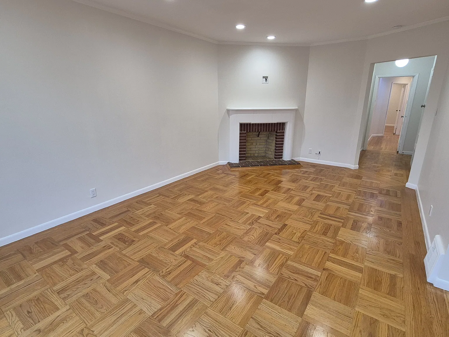 63 Riverton Dr — Photo 3