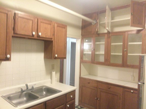 2nd image of 3005 W Leland Ave