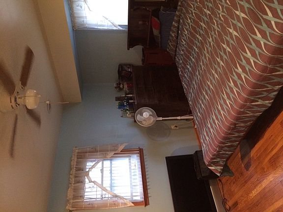 3rd image of 709 Mizzen Ave