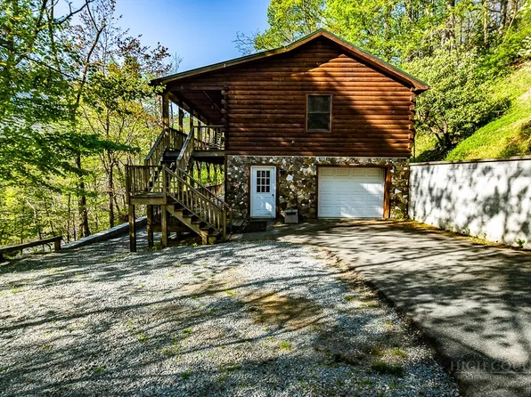 239 Dutch Treat Road, Banner Elk, NC 28604