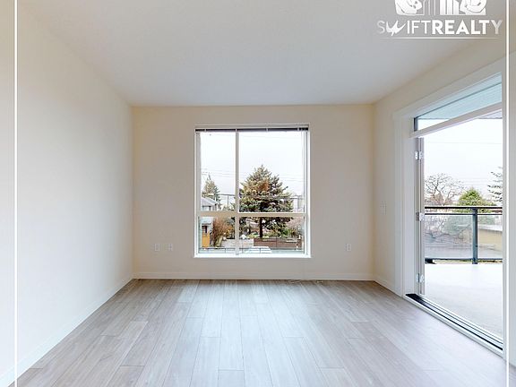 03_101-625 East 3rd Street_Bright Living Room_03062025