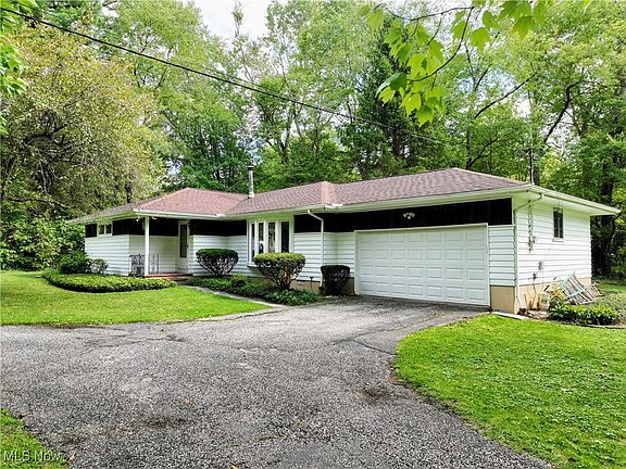 2nd image of 8493 Silvercreek Dr