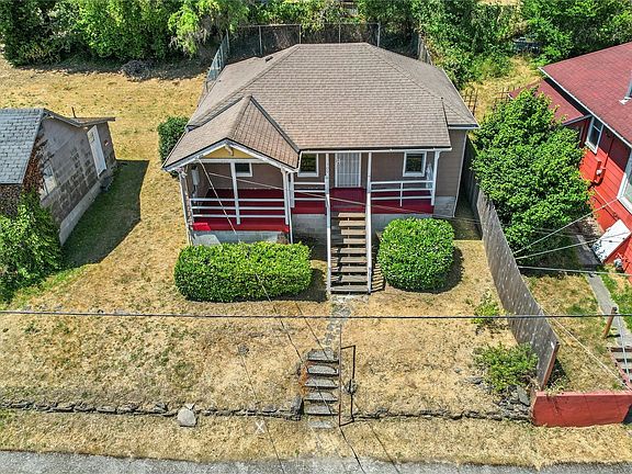2nd image of 905 Chester Avenue