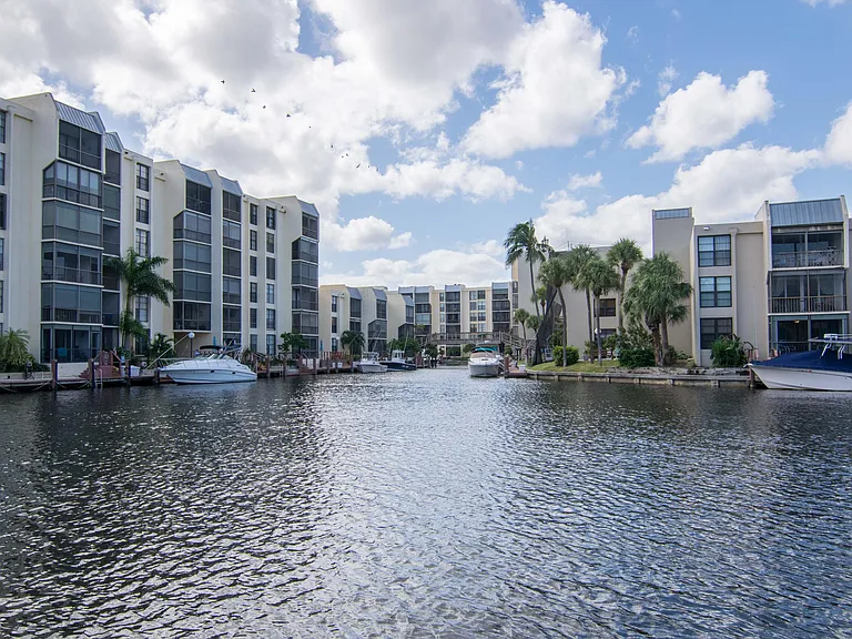 9 Royal Palm Way #403 — Photo 20