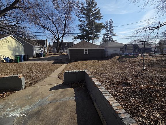2nd image of 4315 Bloomington Ave