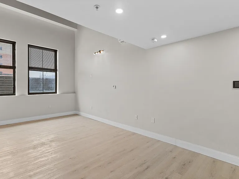 Tavolo Lofts — Photo 33