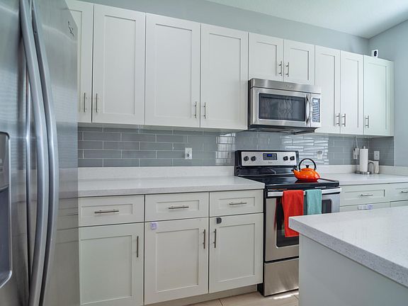 4th image of 5712 NW 50th Ter