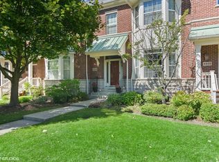2516 Violet St, Glenview, IL 60026