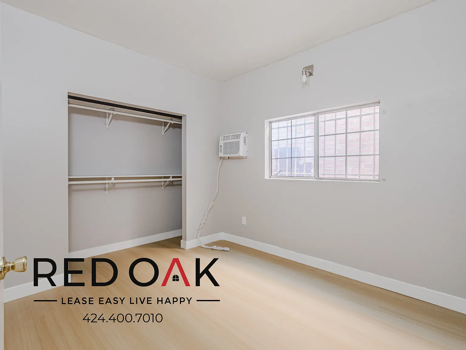 ~6 Weeks FREE~ Contemporary Two Bedroom with Wall A/C and On-Site Laundry ~ In Prime LA! — Photo 2