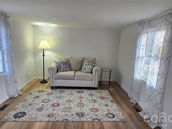 5th image of 3148 Jones Wade Rd