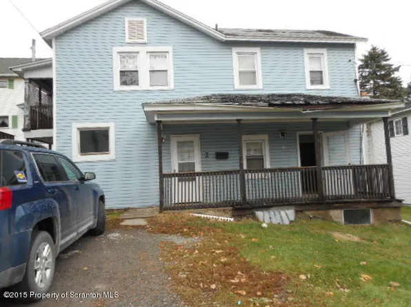 2 Howard Ave, Carbondale, PA 18407