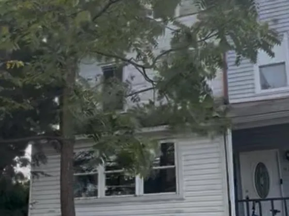 1028 Pine St, Darby, PA 19023