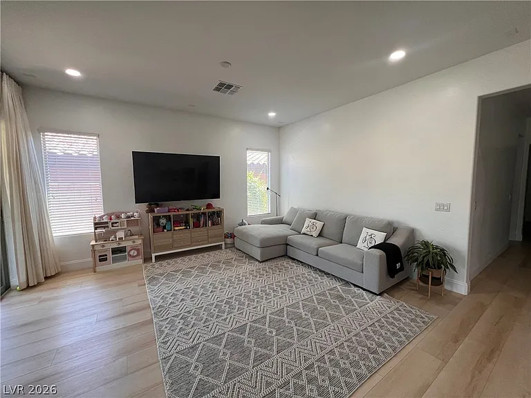 116 Colantonio Ct — Photo 11