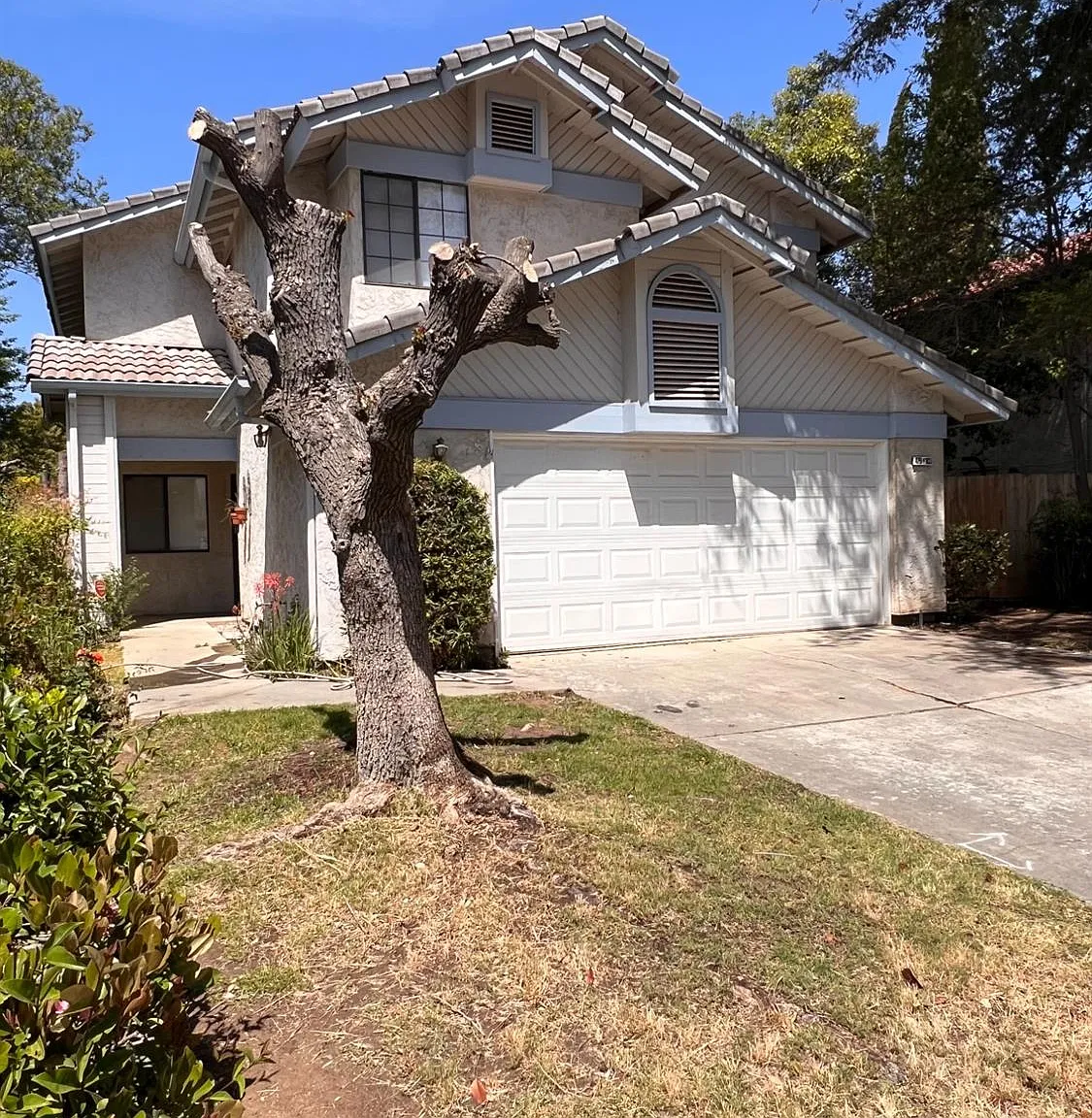 3 bed, 1655 sqft, $2,395 — Photo 3