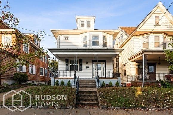 1st image of 935 Monmouth St