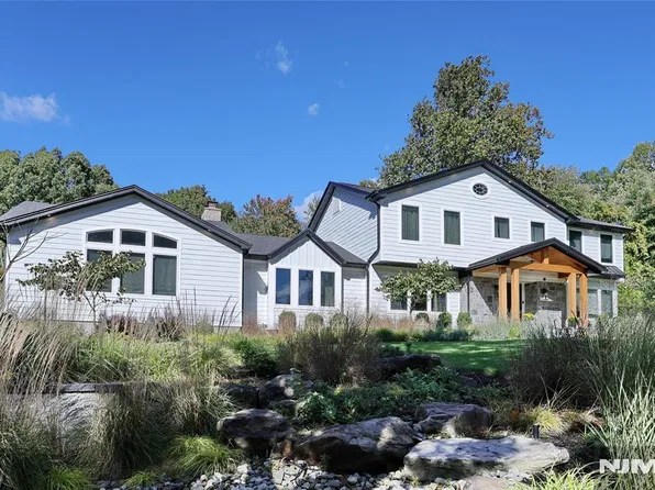 12 Green Way, Old Tappan, NJ 07675
