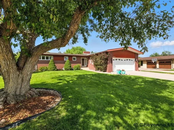 622 Vista Ln, Cheyenne, WY 82009