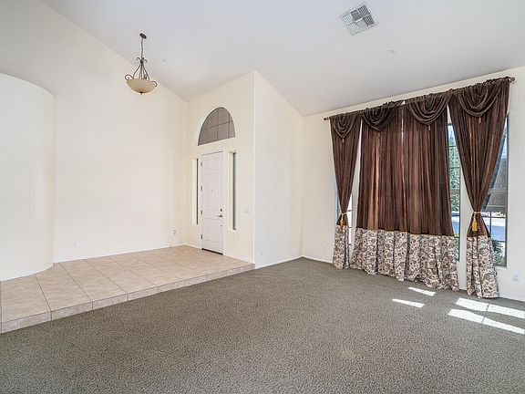 4th image of 4558 N 153rd Ln