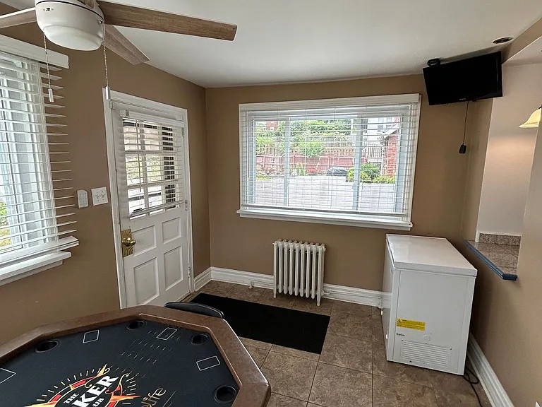 930 Ridge Ave — Photo 35