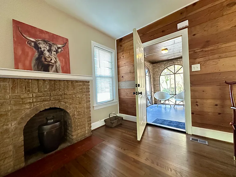 Live Oak St — Photo 5