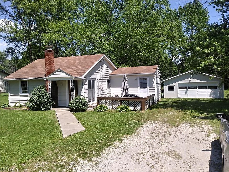 1st image of 3295 Clubside Dr